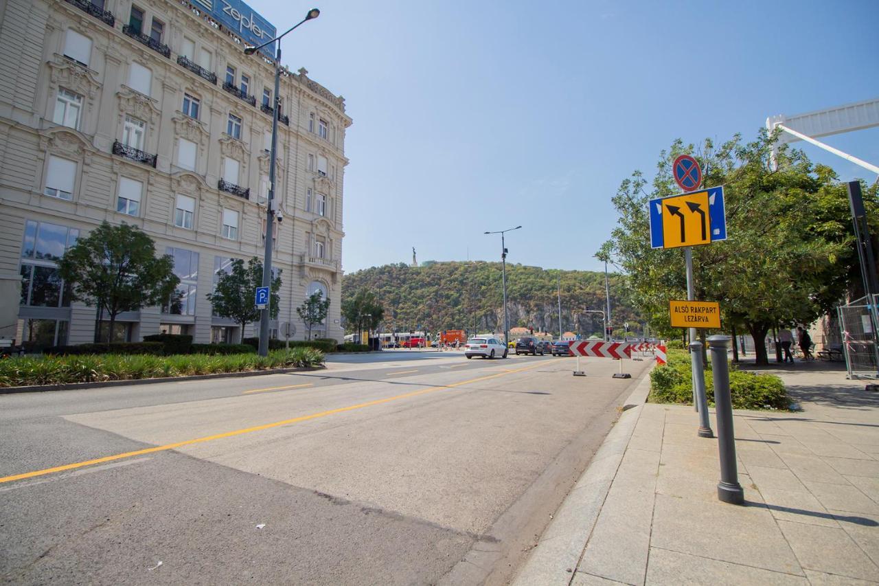 Sunny House By The Riverside Budapest Exterior photo